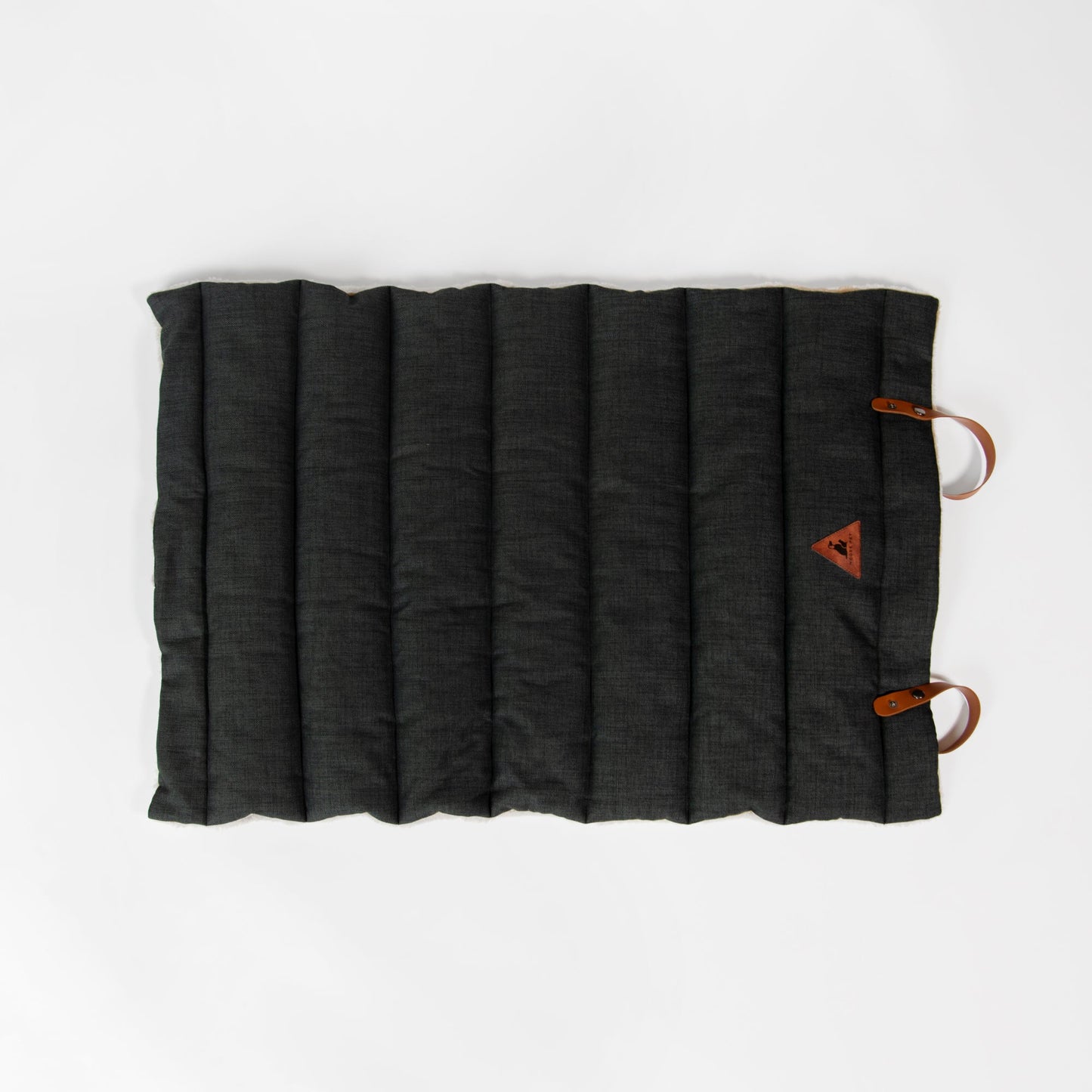 Nooee Pet Mat Jackson – Dual-Sided Travel Pet Mat with Water-Resistant Linen & Plush Sherpa, Roll-Up Design with Removable Vegan Leather Handle, Machine Washable, 24” x 40”