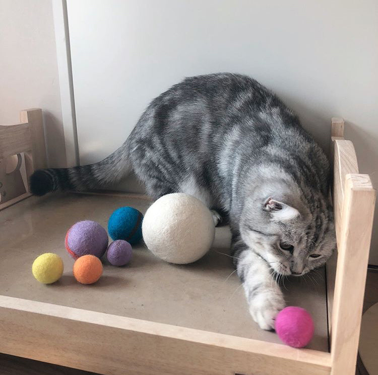 Nooee Pet Wool Toy Ball (6CM) – 100% Natural Handmade Wool Ball for Dogs & Cats, Eco-Friendly, Chemical-Free, 6cm Diameter