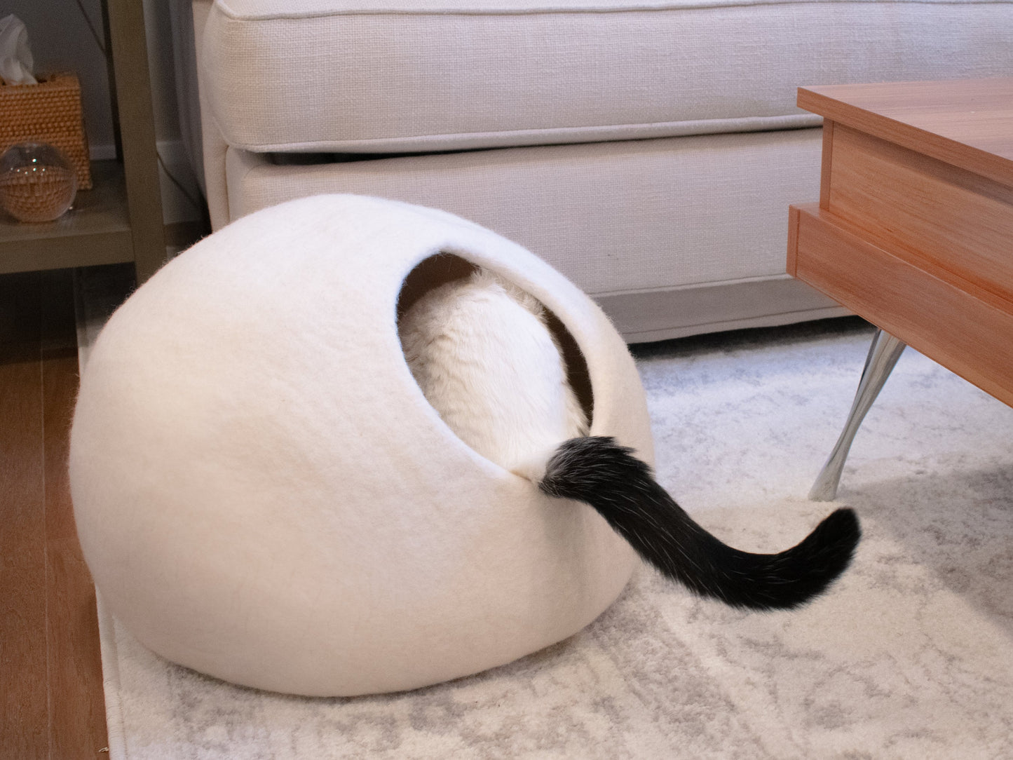 Fuzzy Cove Snow White Round Style Felted Wool Cat Cave – Handcrafted Cozy Hideaway Bed for Cats
