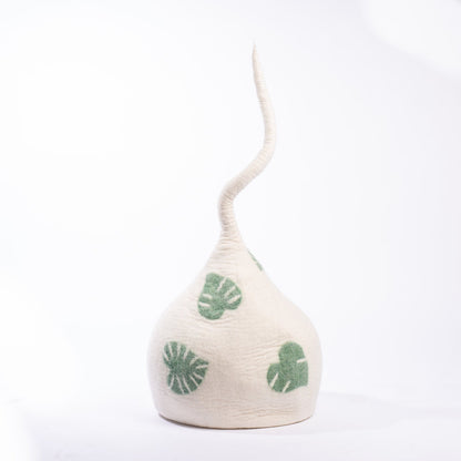 Fuzzy Cove Leaf Design Tail Style Felted Wool Cat Cave – Monstera-Inspired Cozy Hideout for Cats