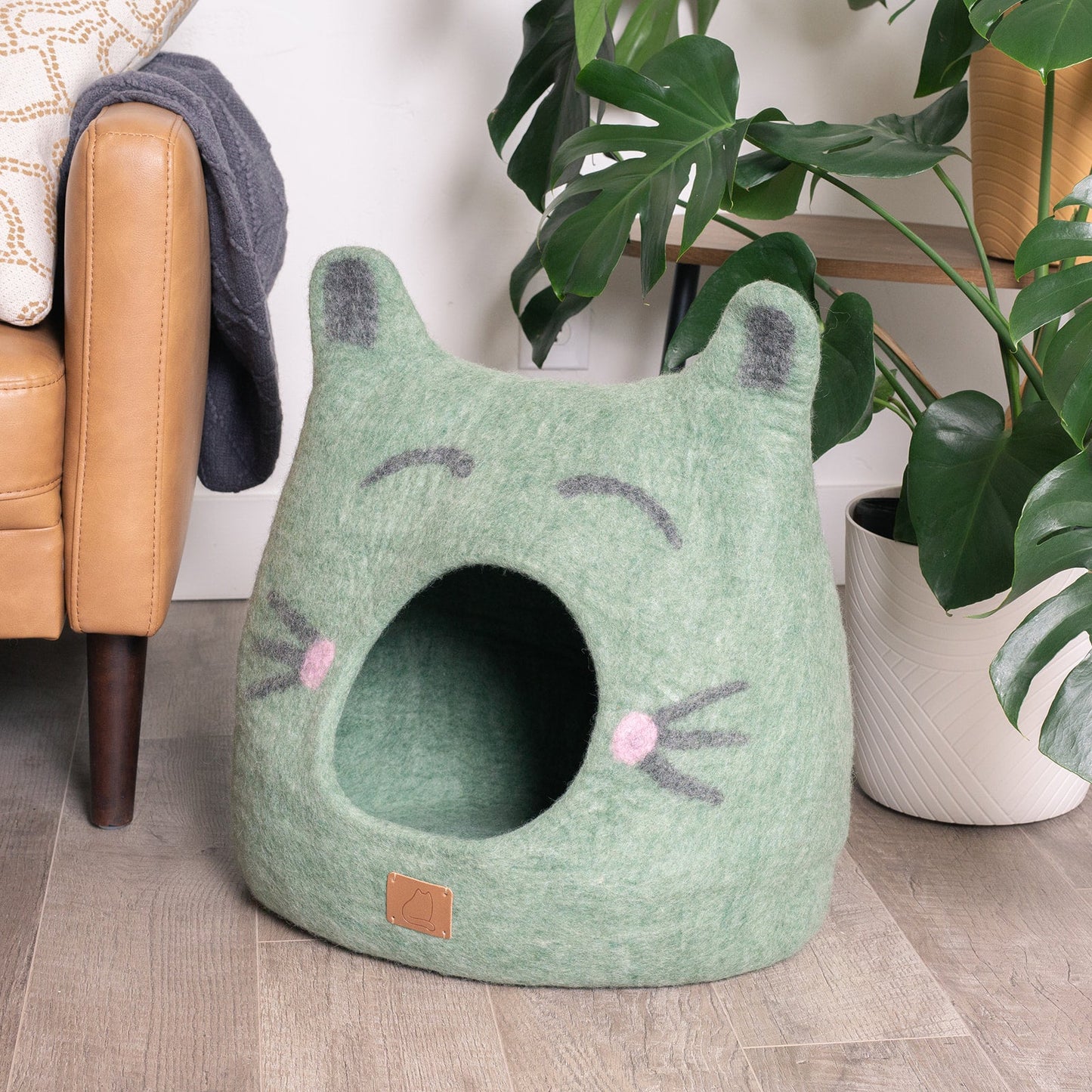 Fuzzy Cove Cat Face Design Ear Style Felted Wool Cat Cave – Cozy Peekaboo Bed (Small & Large)
