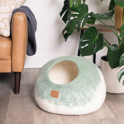 Fuzzy Cove Stripe Design Felted Wool Cat Cave – Round Style Cozy Bed