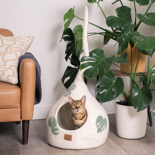 Fuzzy Cove Leaf Design Tail Style Felted Wool Cat Cave – Monstera-Inspired Cozy Hideout for Cats