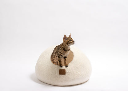 Fuzzy Cove Snow White Round Style Felted Wool Cat Cave – Handcrafted Cozy Hideaway Bed for Cats