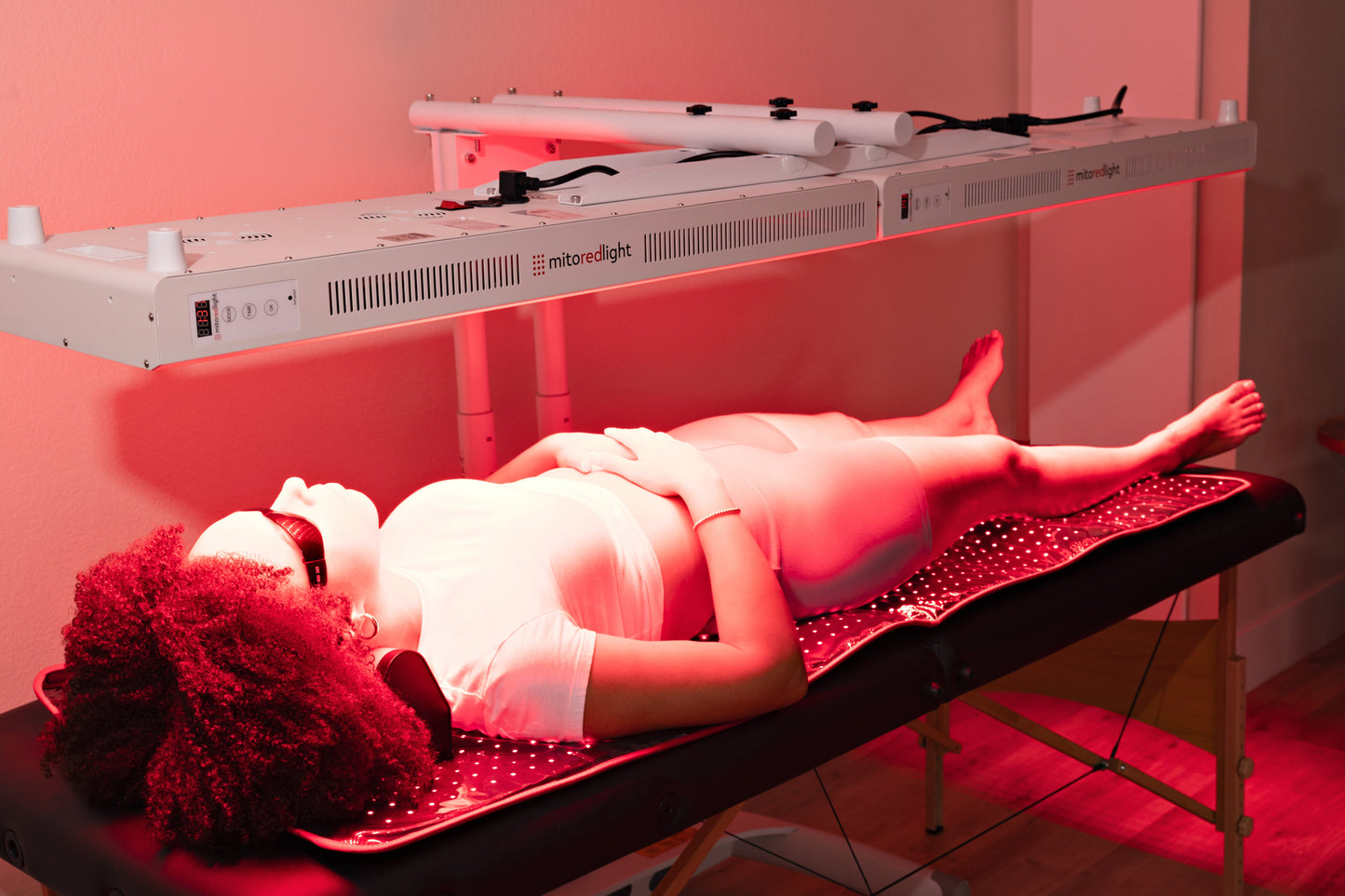 MitoPRO+ v2 Red Light Therapy Panel – Quad-Wavelength Medical-Grade Device