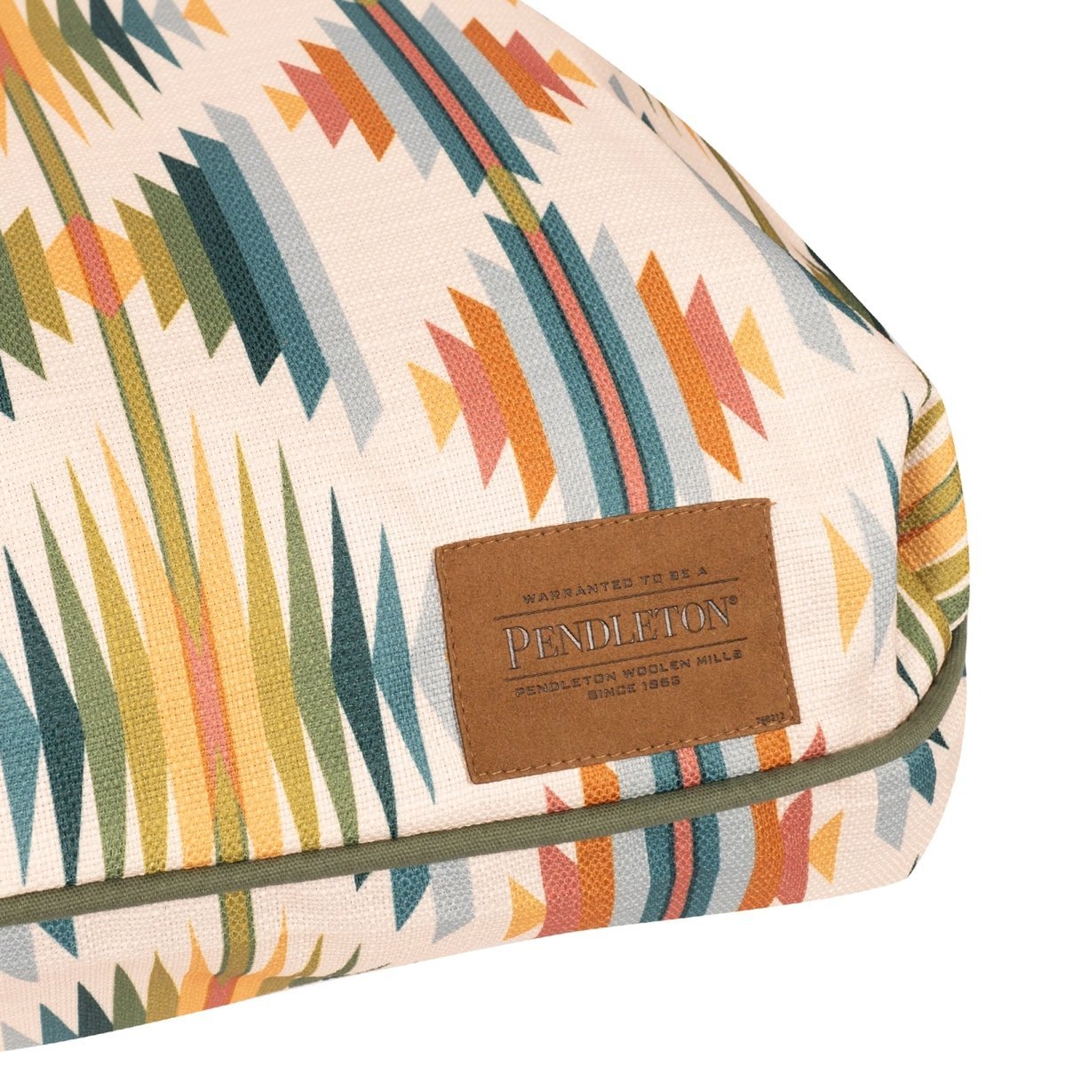 Pendleton All Season Pet Napper | Indoor/Outdoor UV & Water-Resistant Dog Bed with Washable Cover