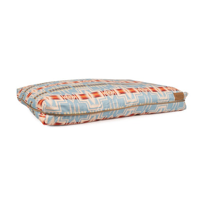 Pendleton All Season Pet Napper | Indoor/Outdoor UV & Water-Resistant Dog Bed with Washable Cover