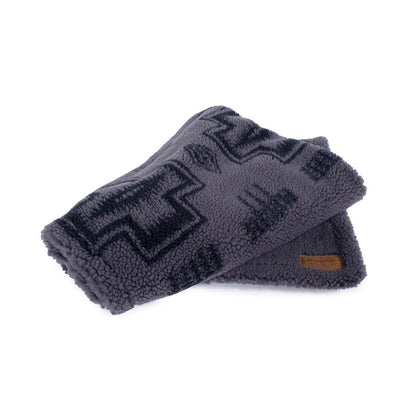 Pendleton Berber Crate Blanket | Soft Non-Shedding Berber Dog Blanket for Crate, Car & Travel